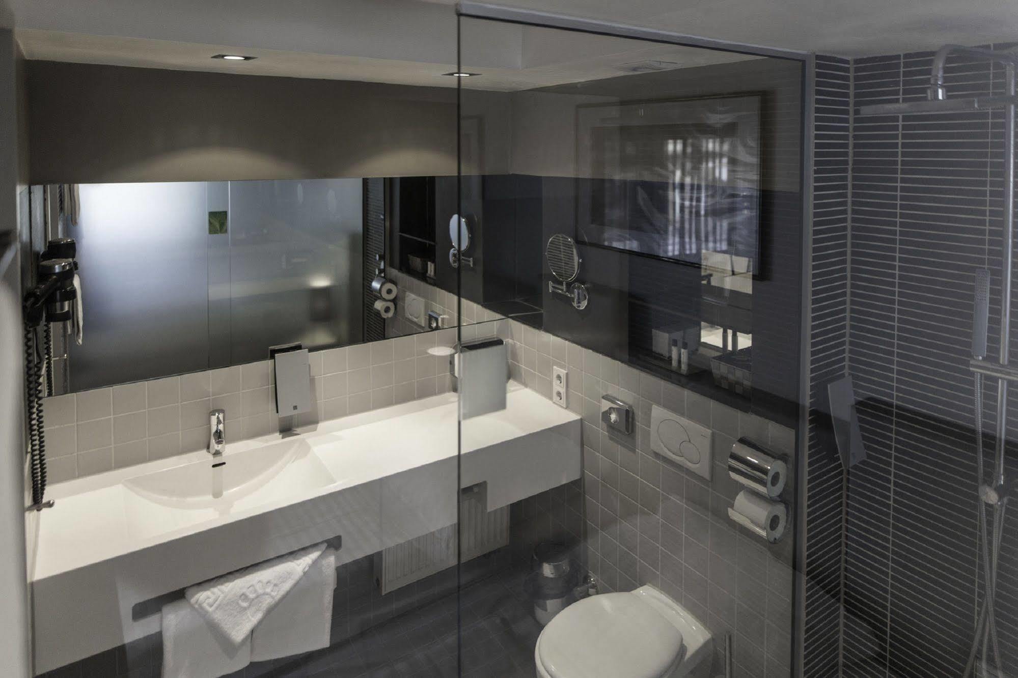 Pearl Design - Frankfurt 4*